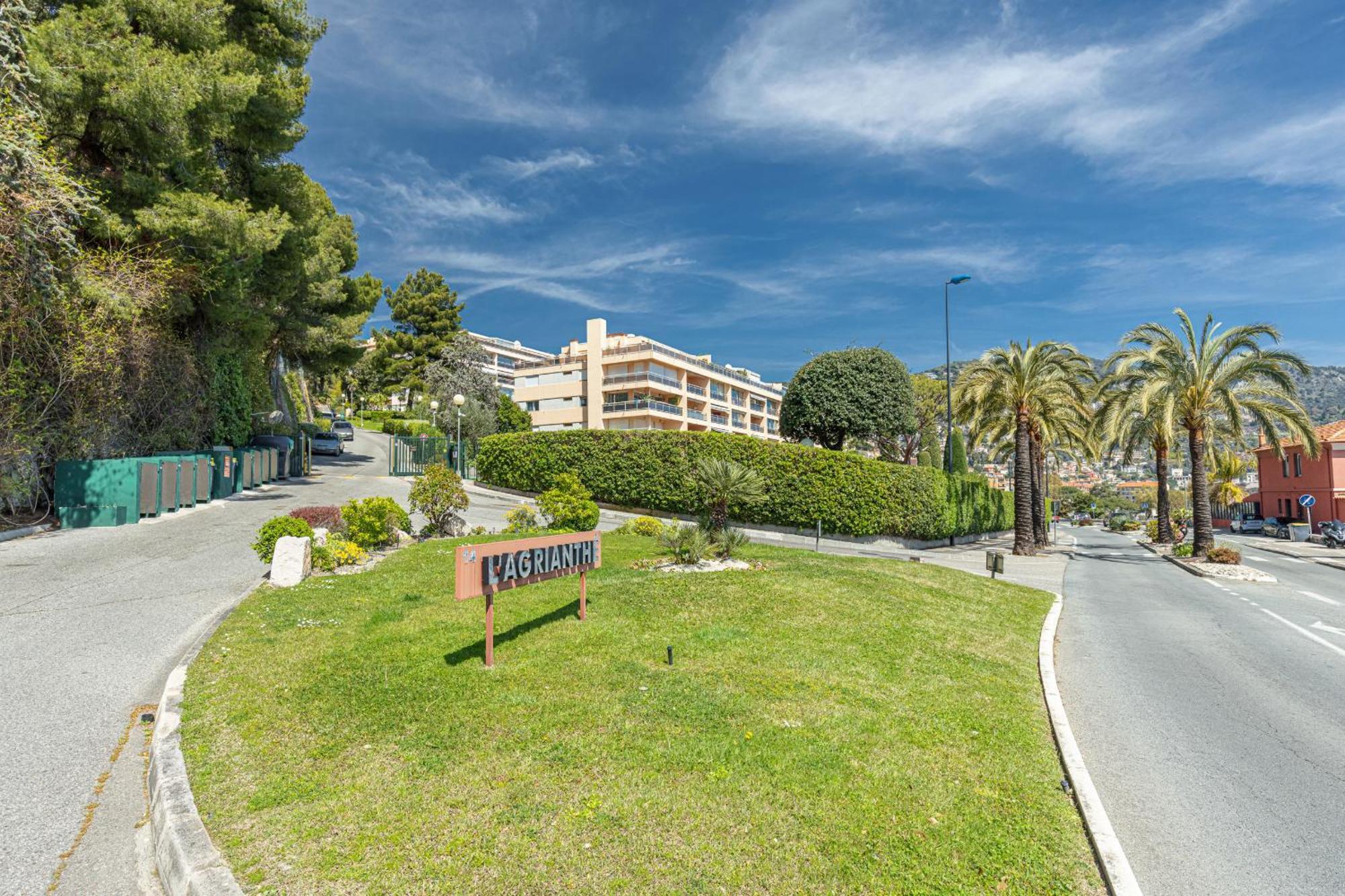 2 Bdr Villefranche-Sur-Mer Sea View Parking And Swimming Pool Экстерьер фото